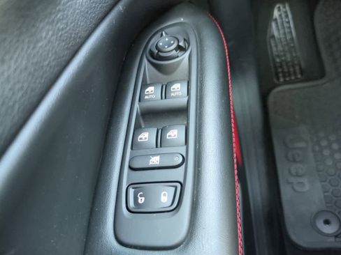 Used 2020 Jeep Compass Trailhawk image 21