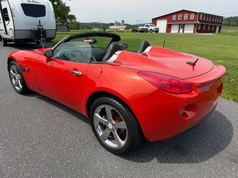 Used 2008 Pontiac Solstice Convertible w/ Premium Package RWD image 3