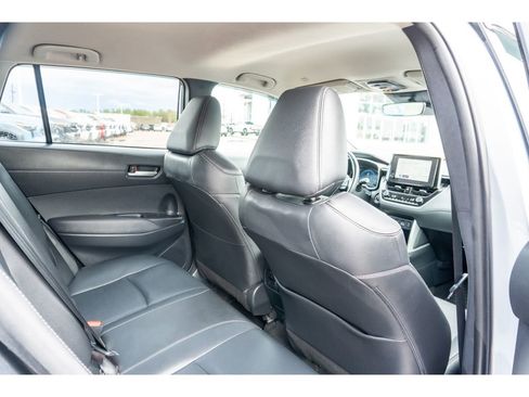 Used 2023 Toyota Corolla Cross XLE image 15