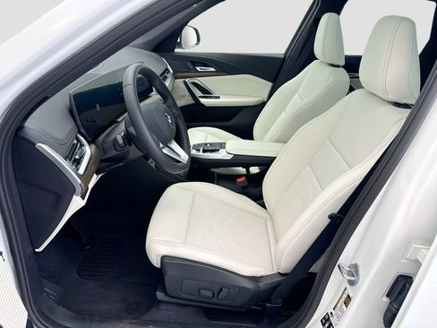 New 2026 BMW X1 xDrive28i w/ Technology Package AWD/4WD image 18