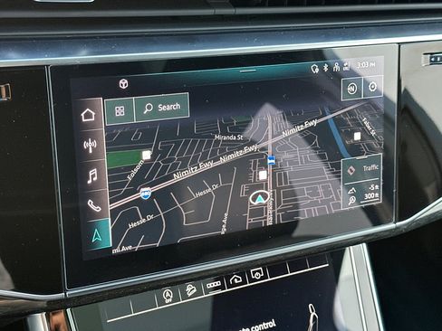 Used 2021 Audi Q7 3.0T Premium image 45