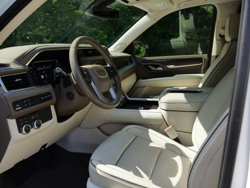 Used 2021 GMC Yukon Denali AWD/4WD image 10