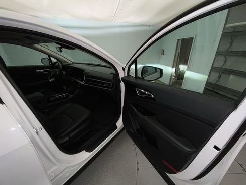 Used 2024 Kia Sportage EX FWD image 24