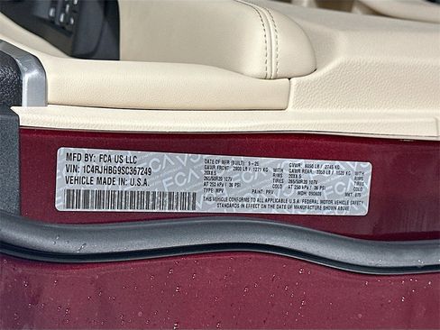 New 2025 Jeep Grand Cherokee Limited w/ Black Appearance Package image 19