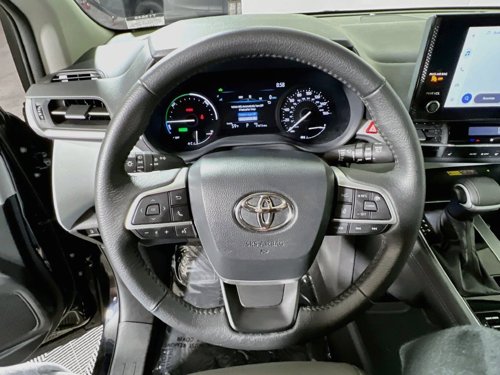 Certified 2026 Toyota Sienna XLE FWD image 10