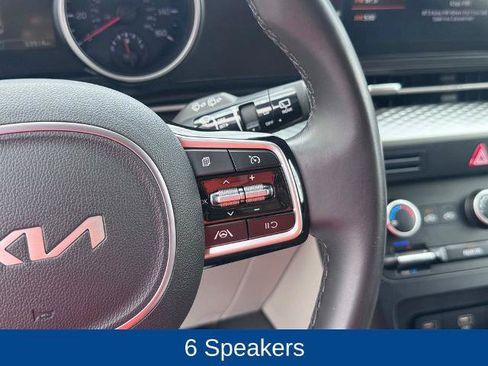 Used 2024 Kia Carnival LX FWD image 17