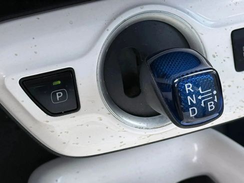 Used 2017 Toyota Prius Prime Plus w/ Carpet Mat Package FWD image 26