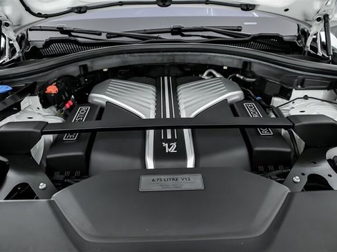 Used 2023 Rolls-Royce Cullinan AWD/4WD image 13