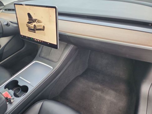 Used 2023 Tesla Model 3 Standard Range RWD image 29