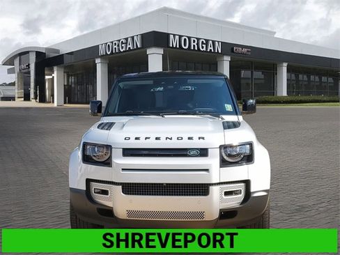 Used 2023 Land Rover Defender 110 SE image 2