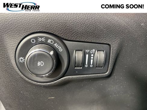 Used 2022 Jeep Compass Latitude w/ Convenience Group AWD/4WD image 12