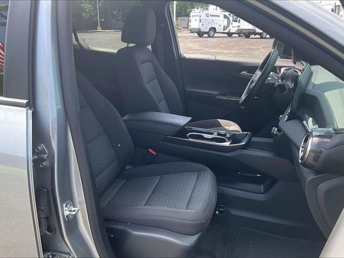 Used 2026 Chevrolet Equinox LT FWD image 7