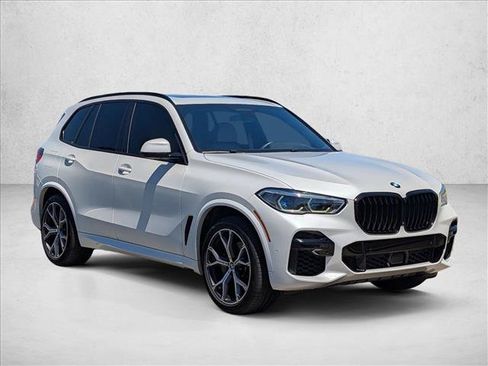 Used 2023 BMW X5 sDrive40i w/ Executive Package RWD image 3