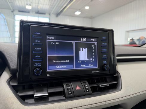 Used 2021 Toyota RAV4 XLE Premium AWD/4WD image 14