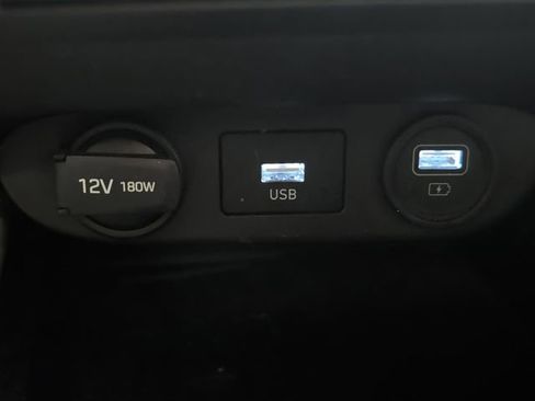 Used 2023 Hyundai Elantra Limited image 23