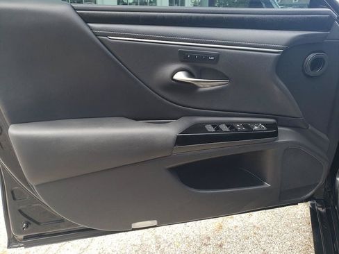 Used 2023 Lexus ES 350 w/ Premium Package FWD image 18