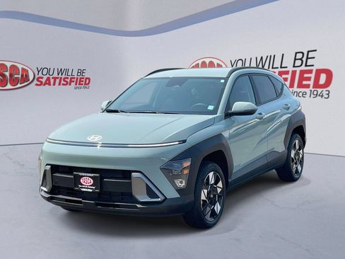 Certified 2024 Hyundai Kona SEL AWD/4WD image 4