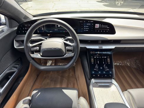 Used 2025 Lucid Air Touring AWD/4WD image 38