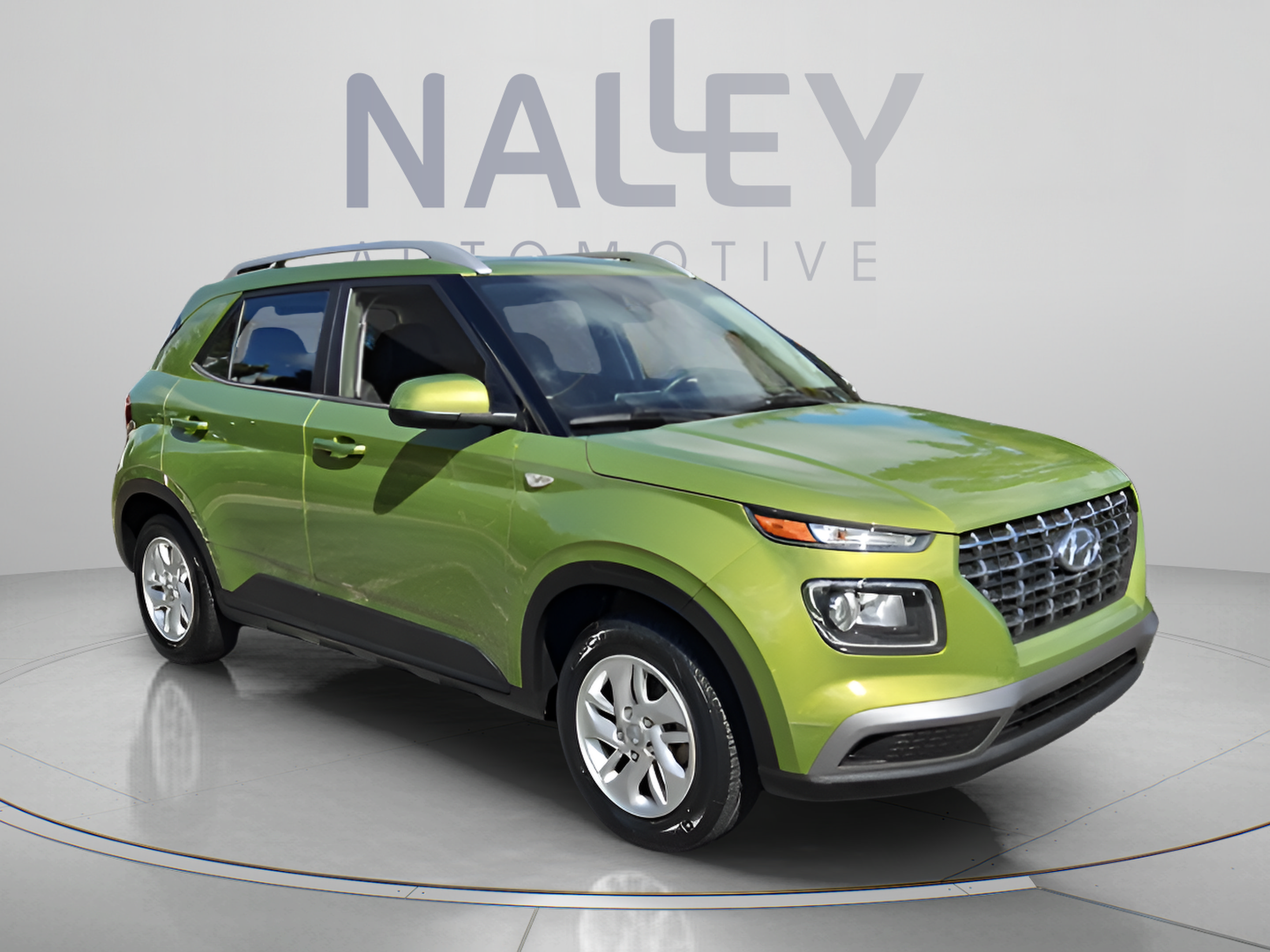 Used 2020 Hyundai Venue SEL w/ Convenience Package FWD image 4