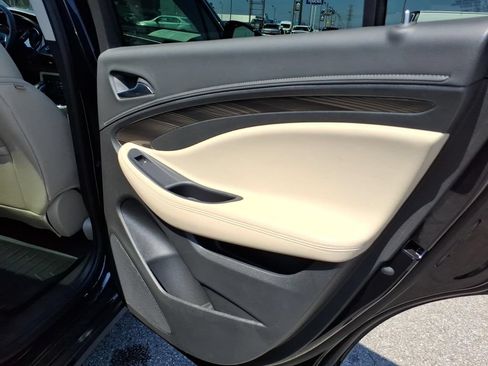 Used 2020 Buick Envision Essence w/ Experience Buick Package FWD image 13