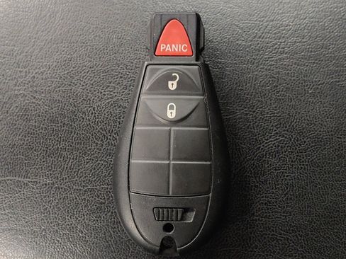 Used 2021 Jeep Cherokee Latitude FWD image 32