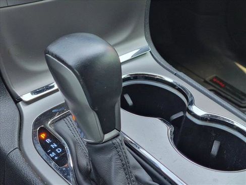 Used 2018 Jeep Grand Cherokee Altitude RWD image 17