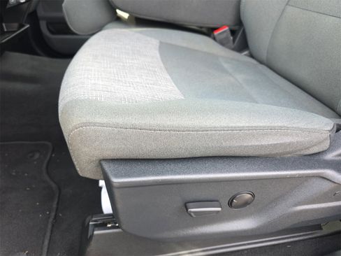 Used 2025 Ford F250 XLT image 27