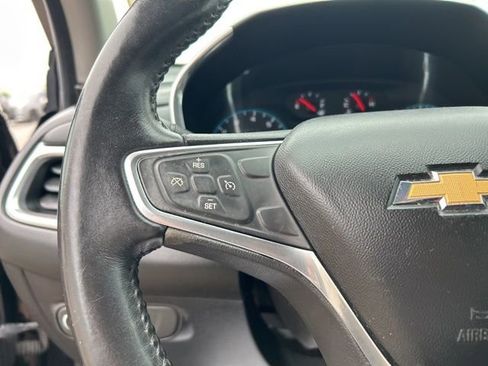 Used 2018 Chevrolet Equinox LT image 16