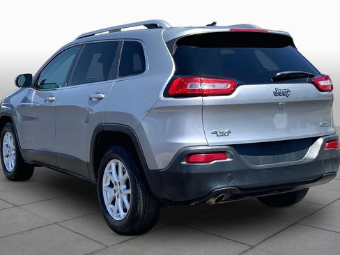 Used 2015 Jeep Cherokee Latitude AWD/4WD image 11