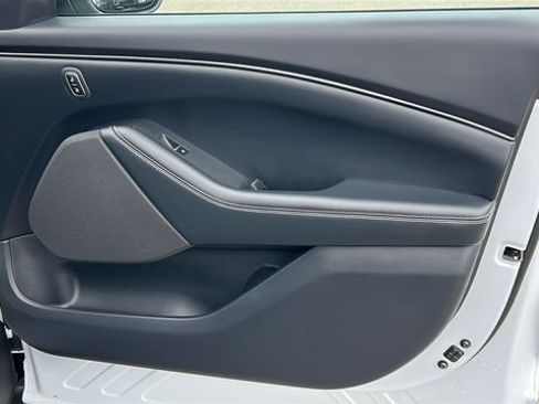Used 2023 Ford Mustang Mach-E Select RWD image 10