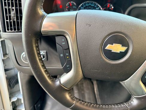 Used 2019 Chevrolet Express 3500 w/ Driver Convenience Package image 24