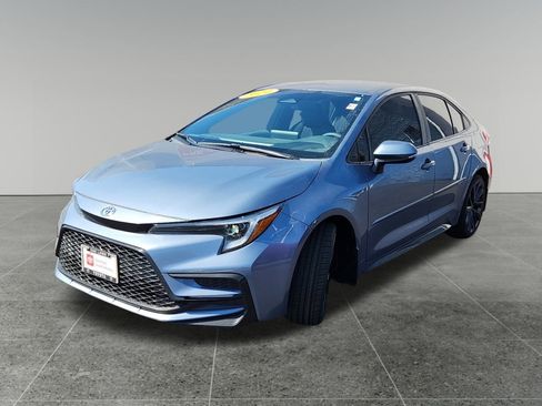 Certified 2024 Toyota Corolla SE image 3