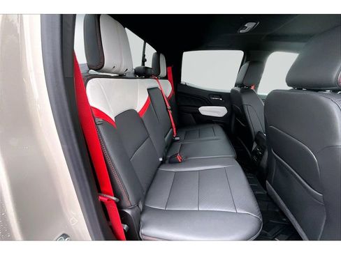New 2026 GMC Canyon AT4X AWD/4WD image 9