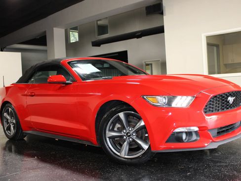 Used 2016 Ford Mustang Convertible w/ Equipment Group 051A RWD image 45