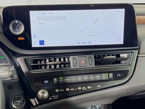 Certified 2025 Lexus ES 300h w/ Premium Package image 16