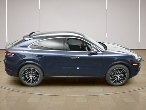 Certified 2026 Porsche Cayenne Coupe AWD/4WD image 35