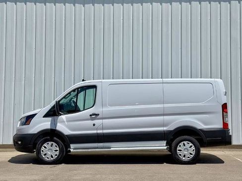 Certified 2025 Ford Transit 250 Low Roof w/ Exterior Upgrade Package RWD image 3