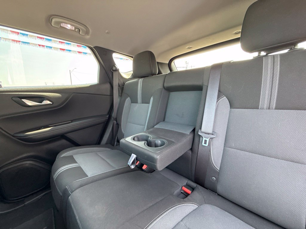Used 2025 Chevrolet Blazer LT FWD image 21