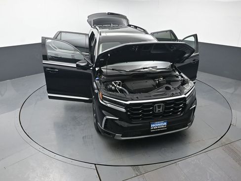 Used 2023 Honda Pilot Touring image 52
