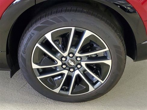 New 2025 Cadillac Optiq Sport 1 image 8