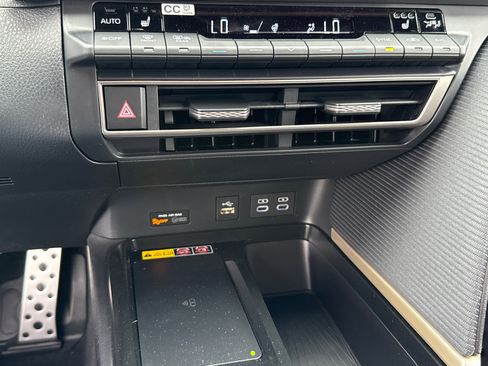 New 2026 Toyota Camry SE FWD image 29