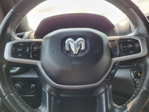 Used 2022 RAM 1500 Big Horn AWD/4WD image 14