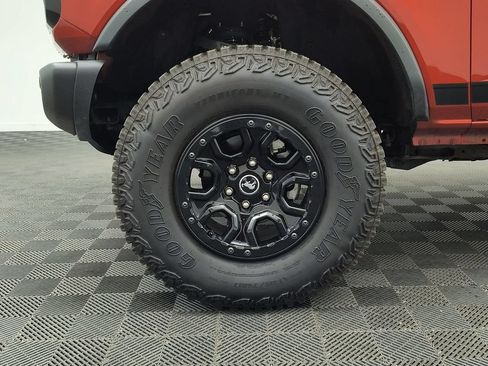 Used 2023 Ford Bronco Wildtrak AWD/4WD image 11