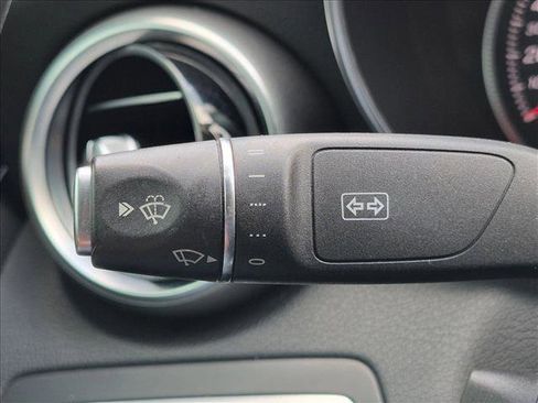 Used 2015 Mercedes-Benz C 300 Sedan image 8