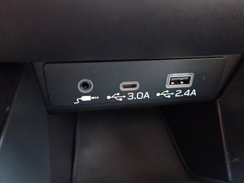 Used 2024 Subaru Outback Touring AWD/4WD image 22