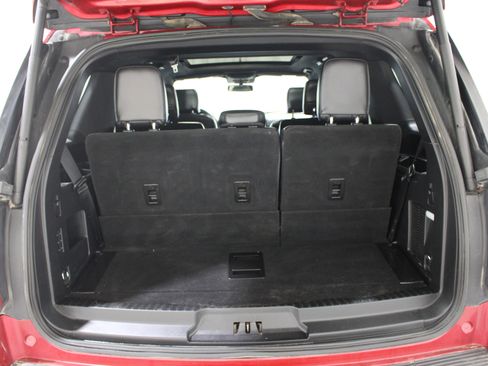 Used 2020 Ford Expedition XLT w/ Equipment Group 202A image 25