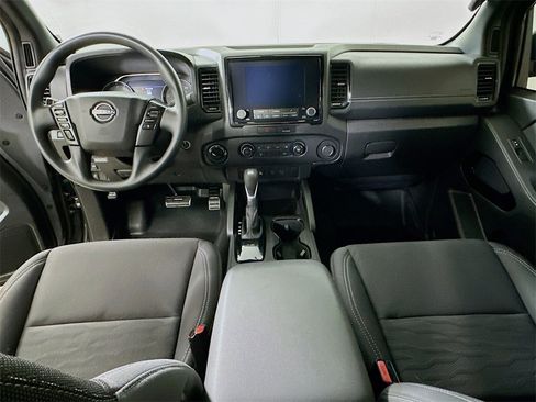 Used 2023 Nissan Frontier SV w/ Midnight Edition Package image 16