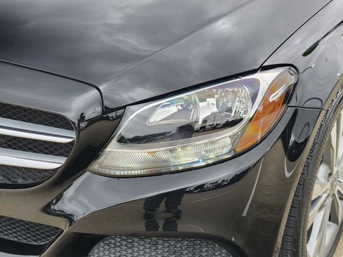 Used 2018 Mercedes-Benz C 300 Sedan image 9