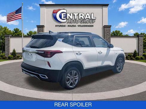Used 2023 Kia Seltos S AWD/4WD image 8