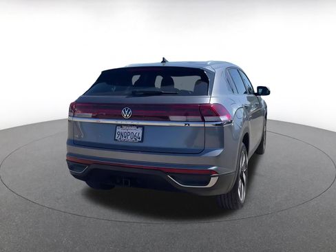 Used 2025 Volkswagen Atlas Cross Sport SE image 12